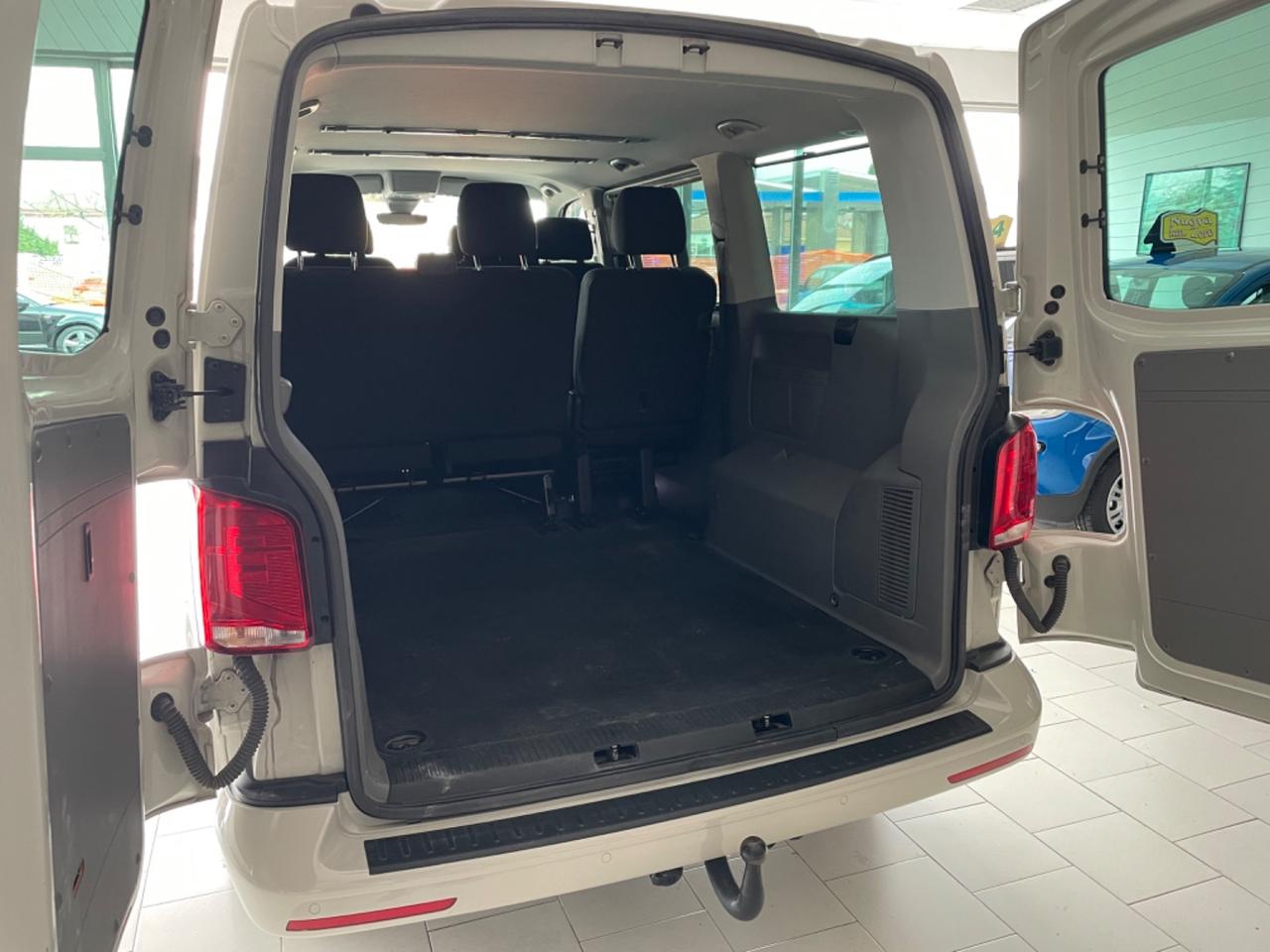 VOLKSWAGEN T6.1 2.0TDI 199cv DSG 4 Motion 6Posti