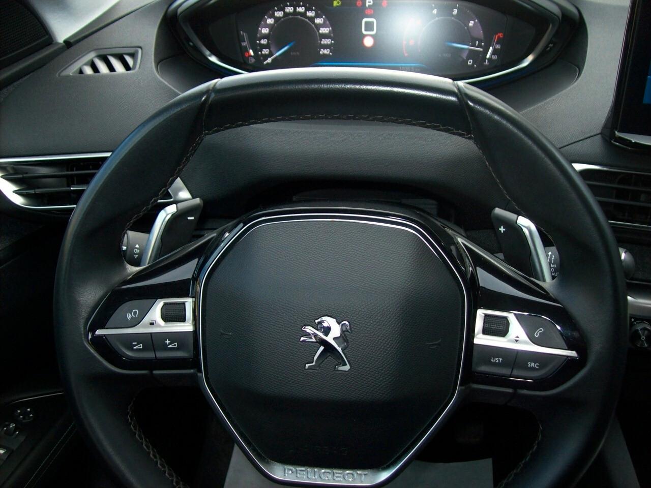 Peugeot 3008 1.5 BlueHDi 130CV S&S EAT8 Allure Pack