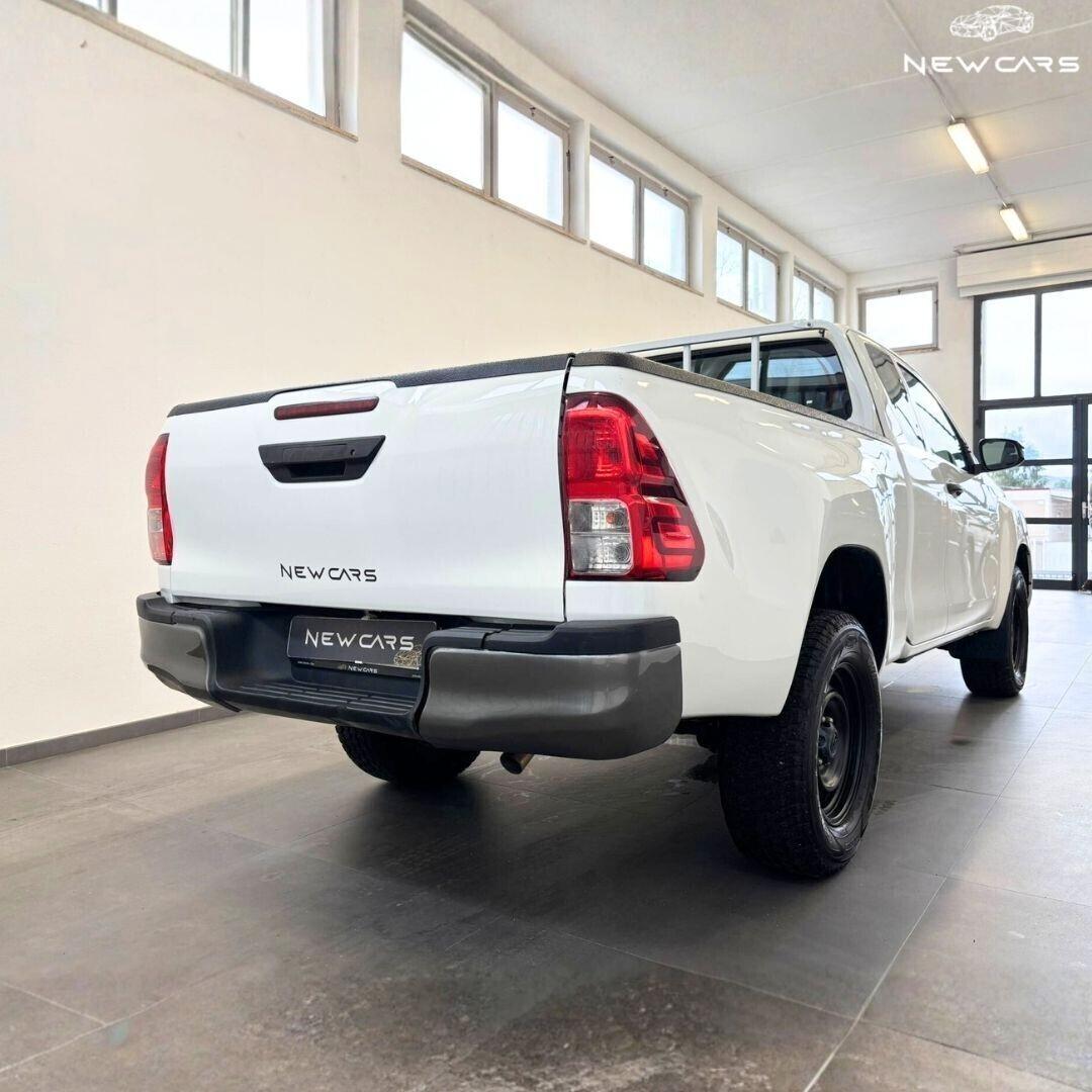 Toyota Hilux 2.4 D-4D 4WD 4 porte Extra Large Comfort