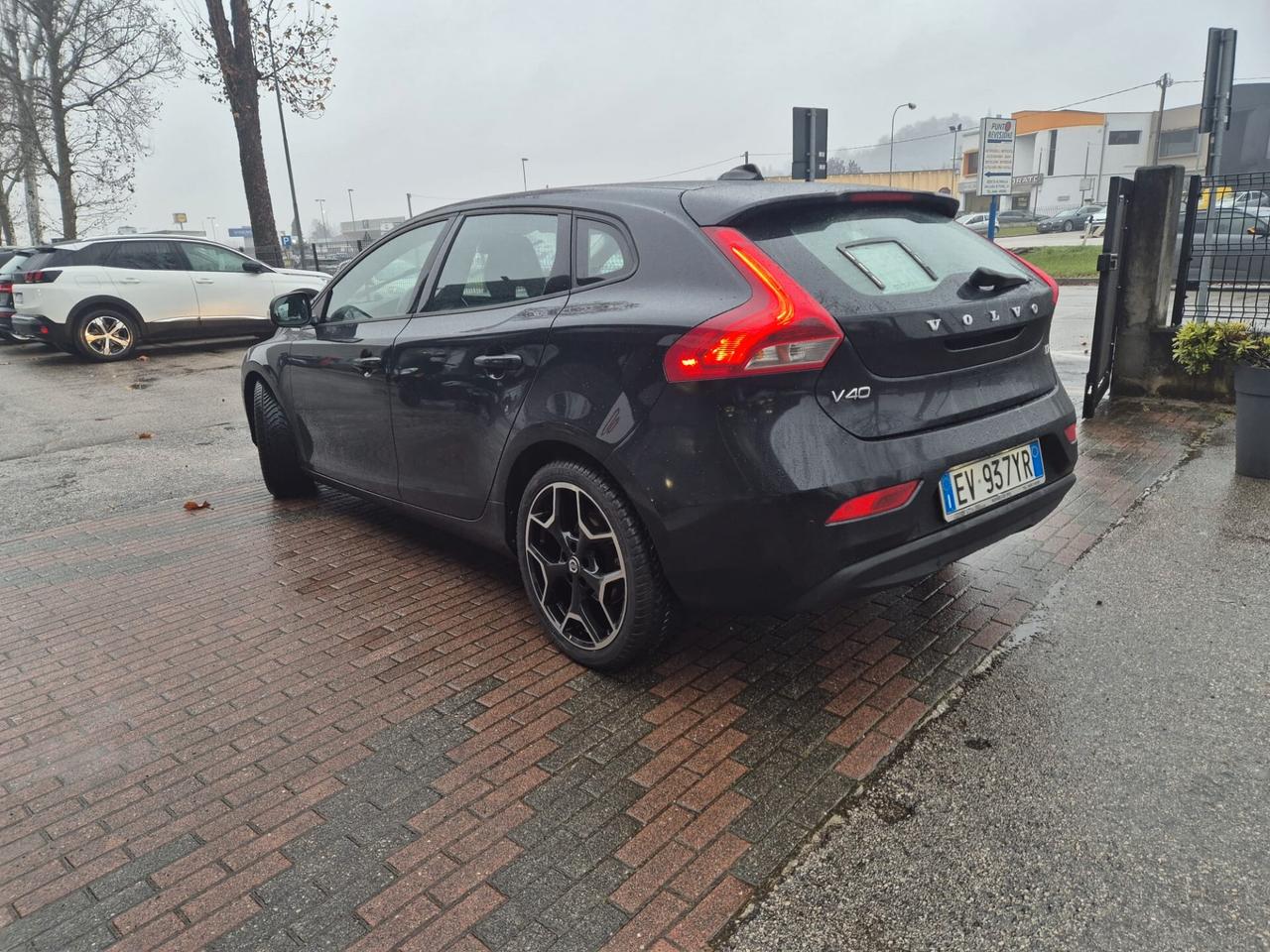 Volvo V40 D2 1.6 Kinetic E5B--OK Neopatentati!!!