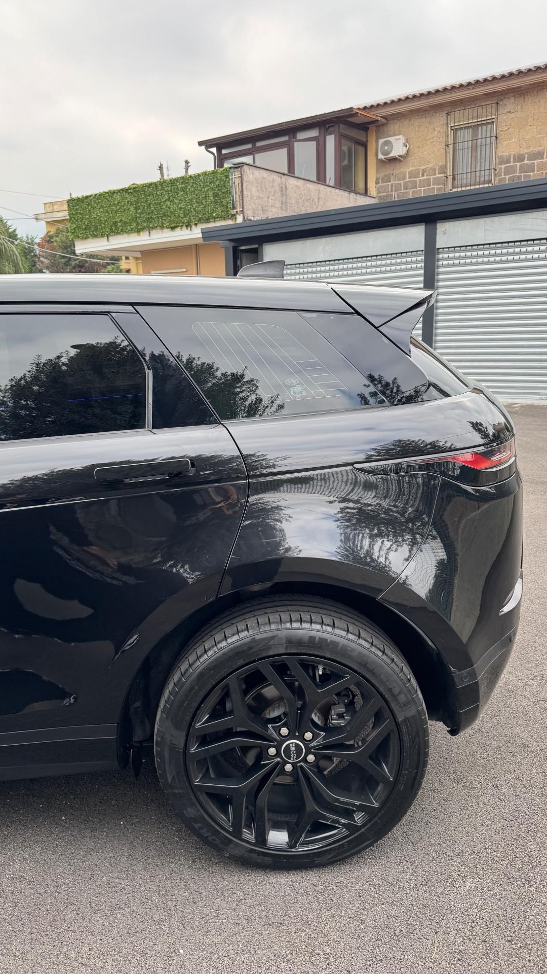 Land Rover Range Evoque 2.0D I4-L.Flw 150 CV total black