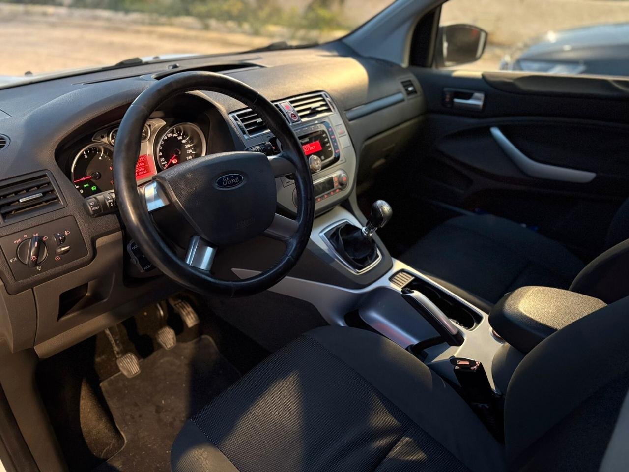 Ford Kuga 2.0 TDCI 140 CV 2WD