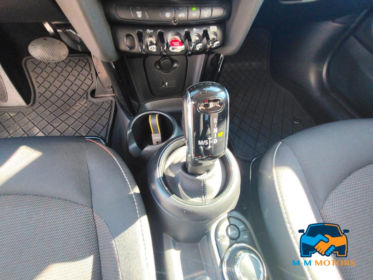 Mini 3 Porte Cooper Essential 1.5 Twin Power Turbo