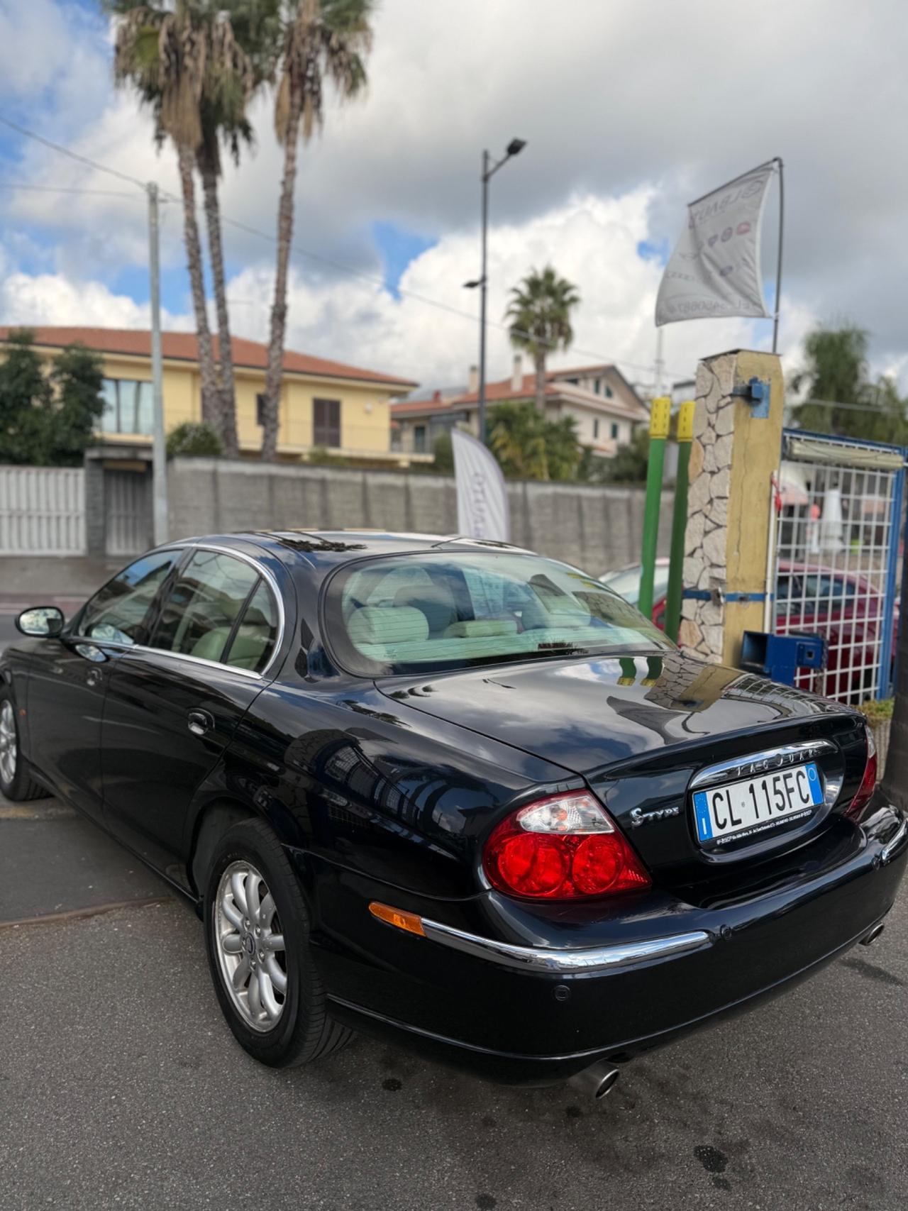 Jaguar S-Type 2.5 V6 cat Executive
