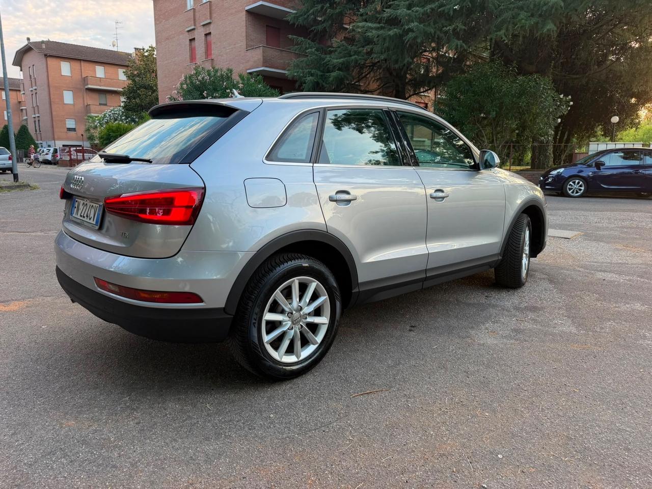 Audi Q3 2.0 TDI 120 CV S line Edition