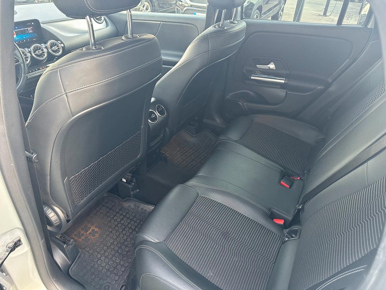 Mercedes-Benz GLA 180 SPORT PLUS*AUT*LED*NAVI*KAMERA*BLUETOOTH*