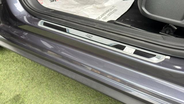 VOLKSWAGEN Polo 1.0 TSI DSG R-Line