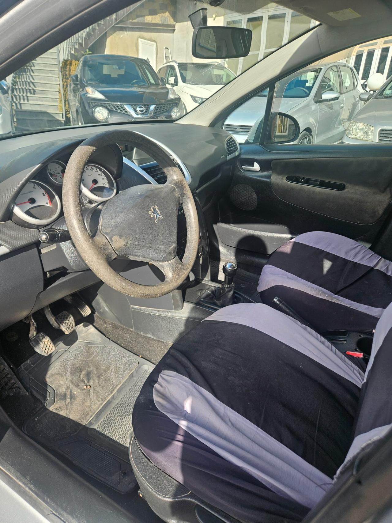 Peugeot 207 1.4 HDi 70CV 5p. XS Easy