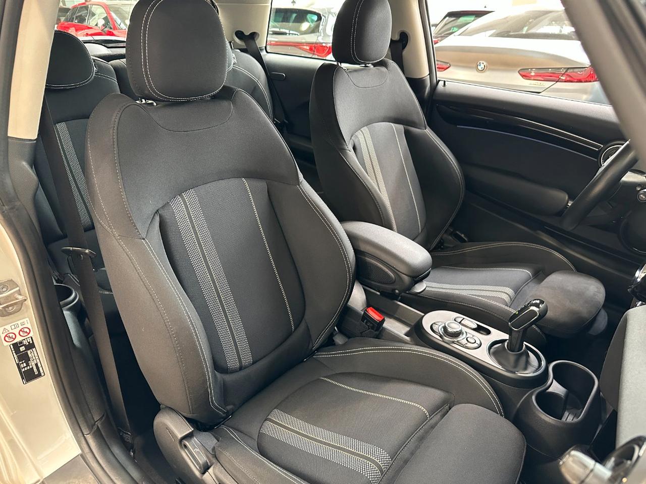 Mini 3 Porte Cooper SE Classic Full Electric-LED-17"-Keyless-ACC-Navi-Camera