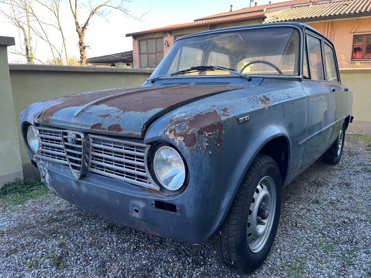 Alfa Romeo Giulia 1300 berlina prima serie