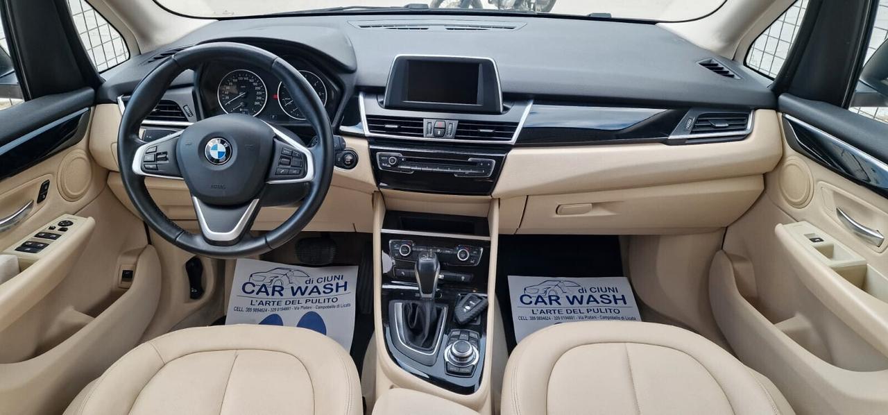 Bmw 2er Active Tourer 220d xDrive Luxury aut.