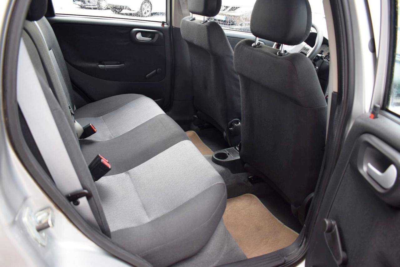Opel Corsa 1.2 80cv 5p Silver Line