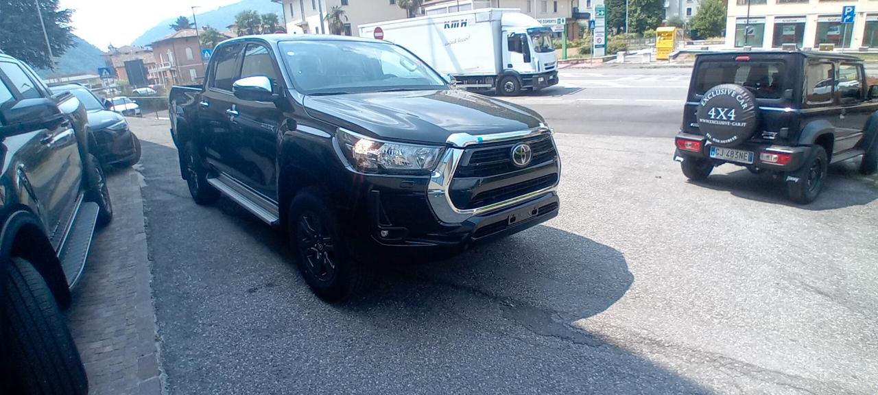 Toyota Hilux 2.8 D-4D 4WD 4 porte DoubleCab Lounge My 25
