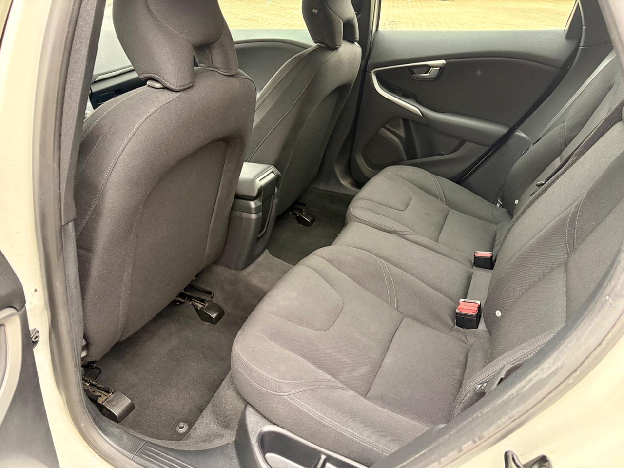 Volvo V40 D2 1.6 Momentum - 2013