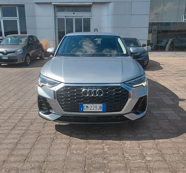 Audi Q3 40 TDI quattro S tronic Business