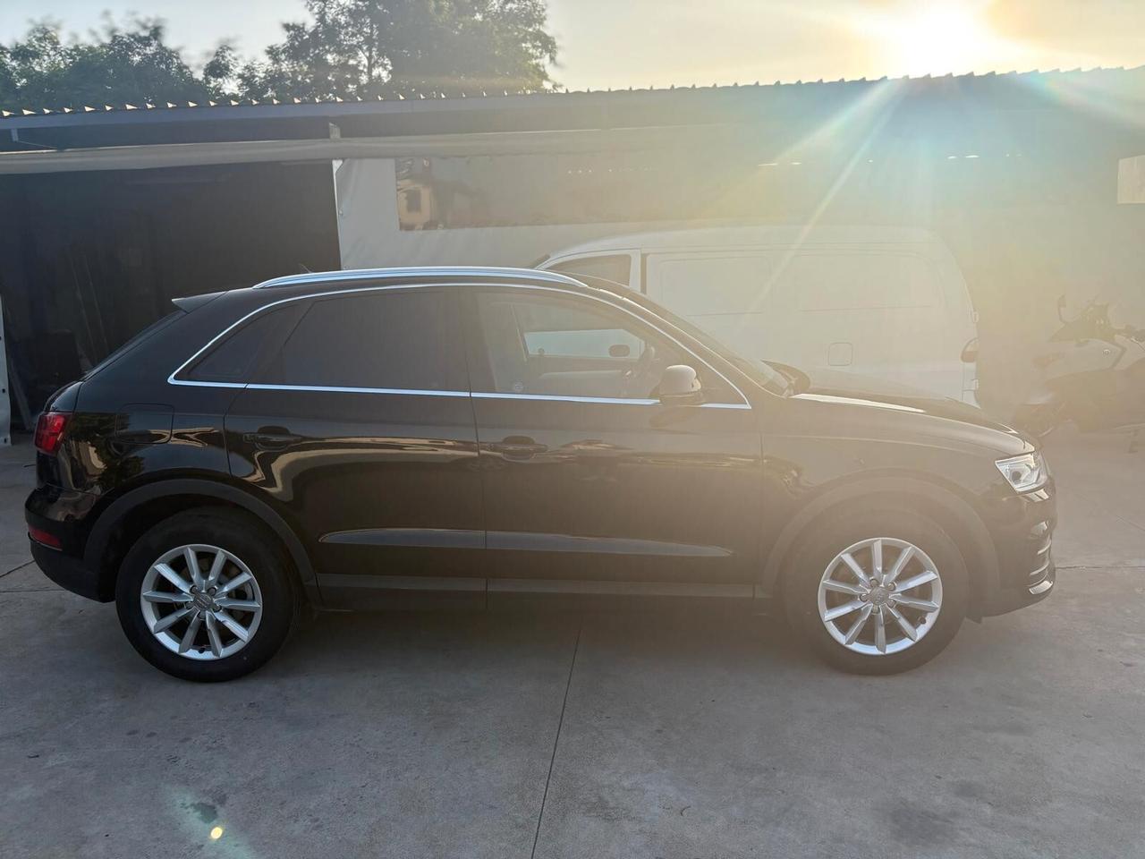 Audi Q3 2.0 TDI 120 CV S tronic Business