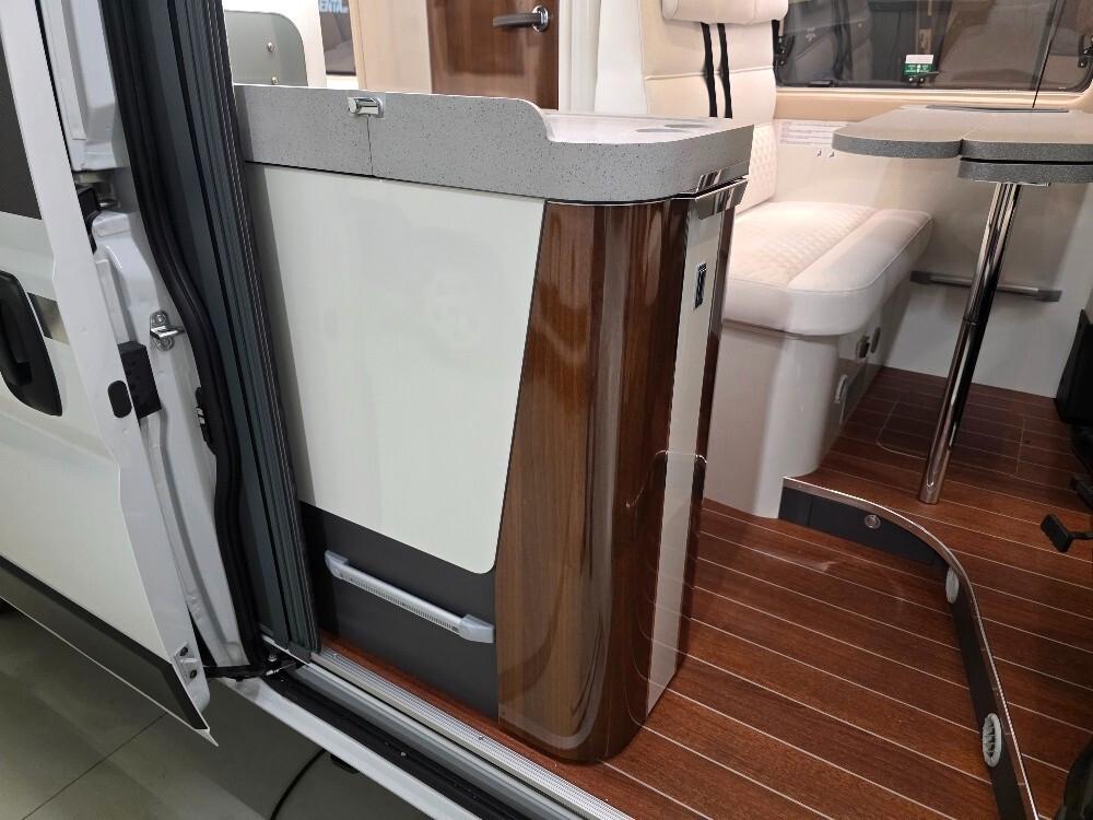 CAMPER VAN MOBILVETTA ADMIRAL K 6.3 MY 2025