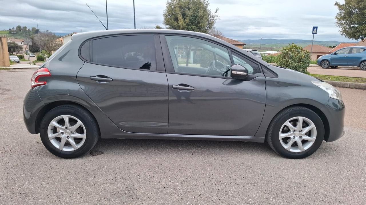 Peugeot 208 1.4 HDi 68 CV 5 porte Active
