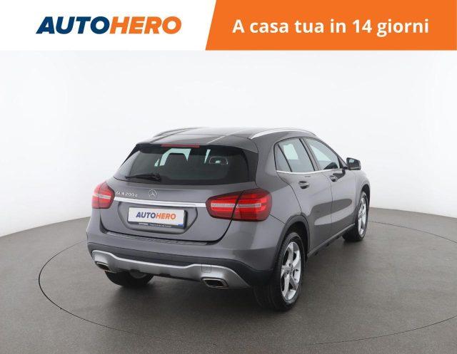 MERCEDES-BENZ GLA 200 d Automatic Sport