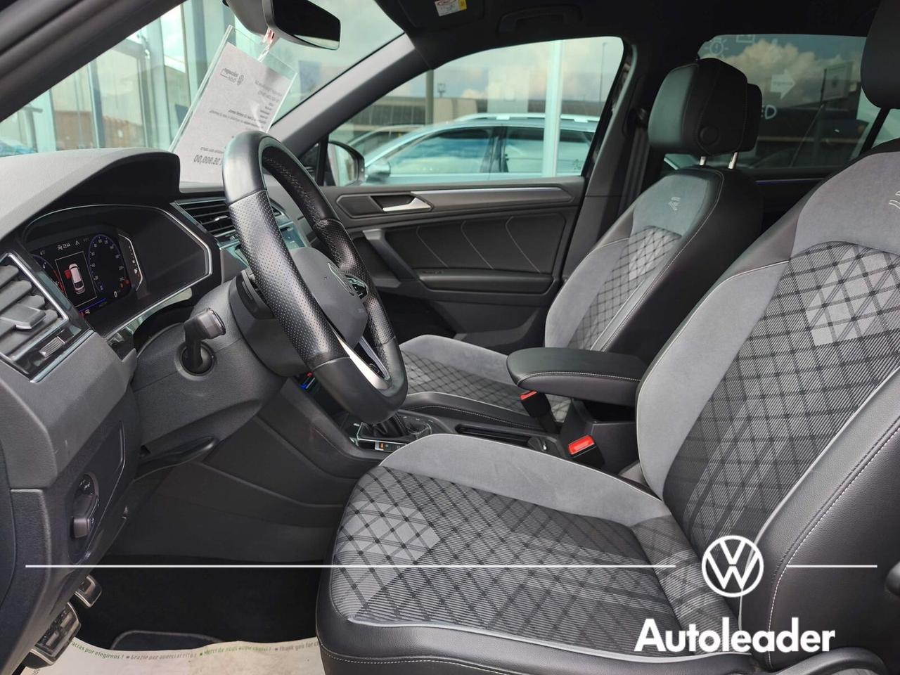 Volkswagen Tiguan 2.0 TDI 150 CV DSG R-Line Black Pack