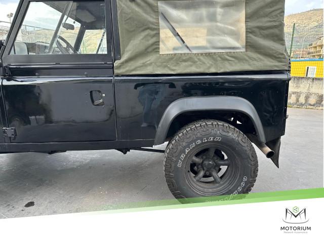 Land Rover DEFENDER SOFTTOP 90 2.5 4WD