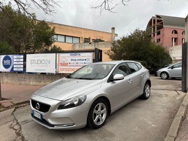 Volvo V40 D2