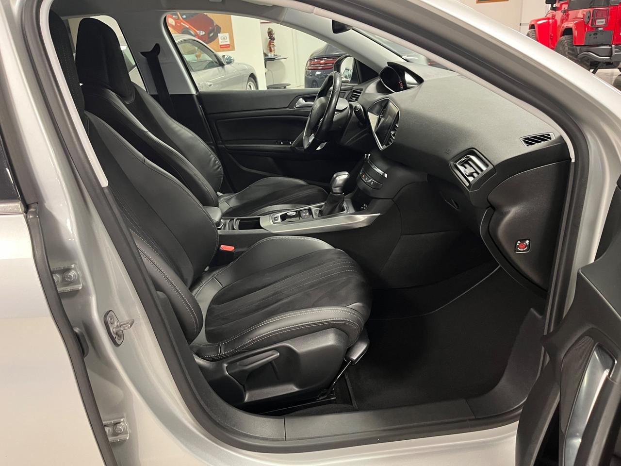 Peugeot 308 1.6 BlueHDi 120cv EAT6 SW Allure CinghiaFatta