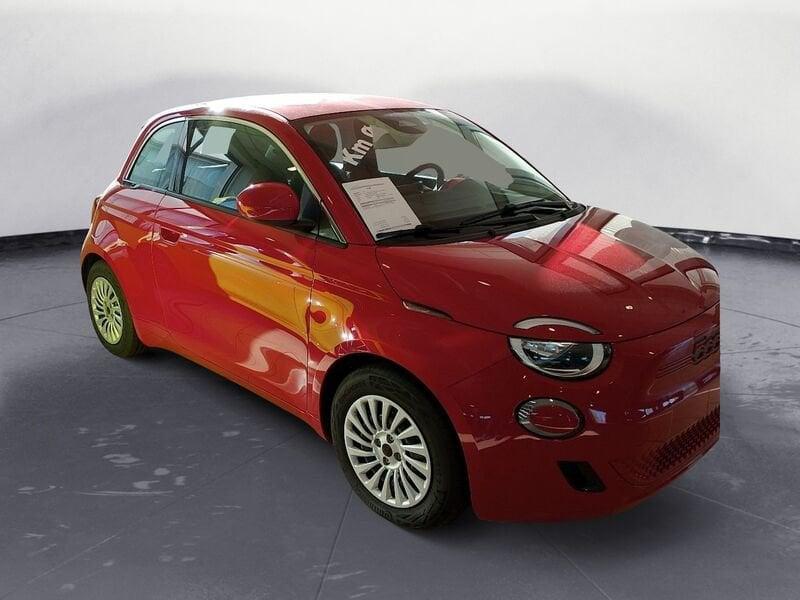 FIAT 500e 500 Nuova 500 Hatchback My23 La Nuova 500 - Red 320 Berlina