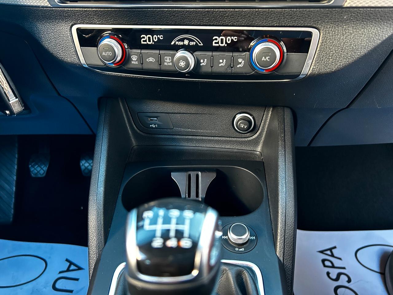 Audi Q2 30 TFSI Business 2021