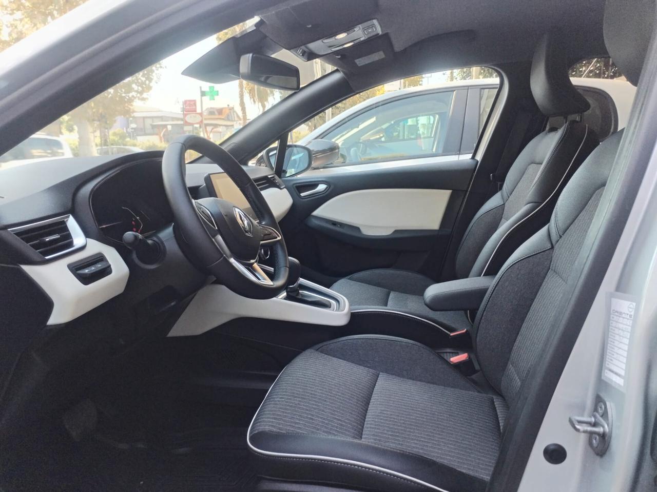 Renault Clio Full Hybrid E-Tech 145 CV 5 porte Techno