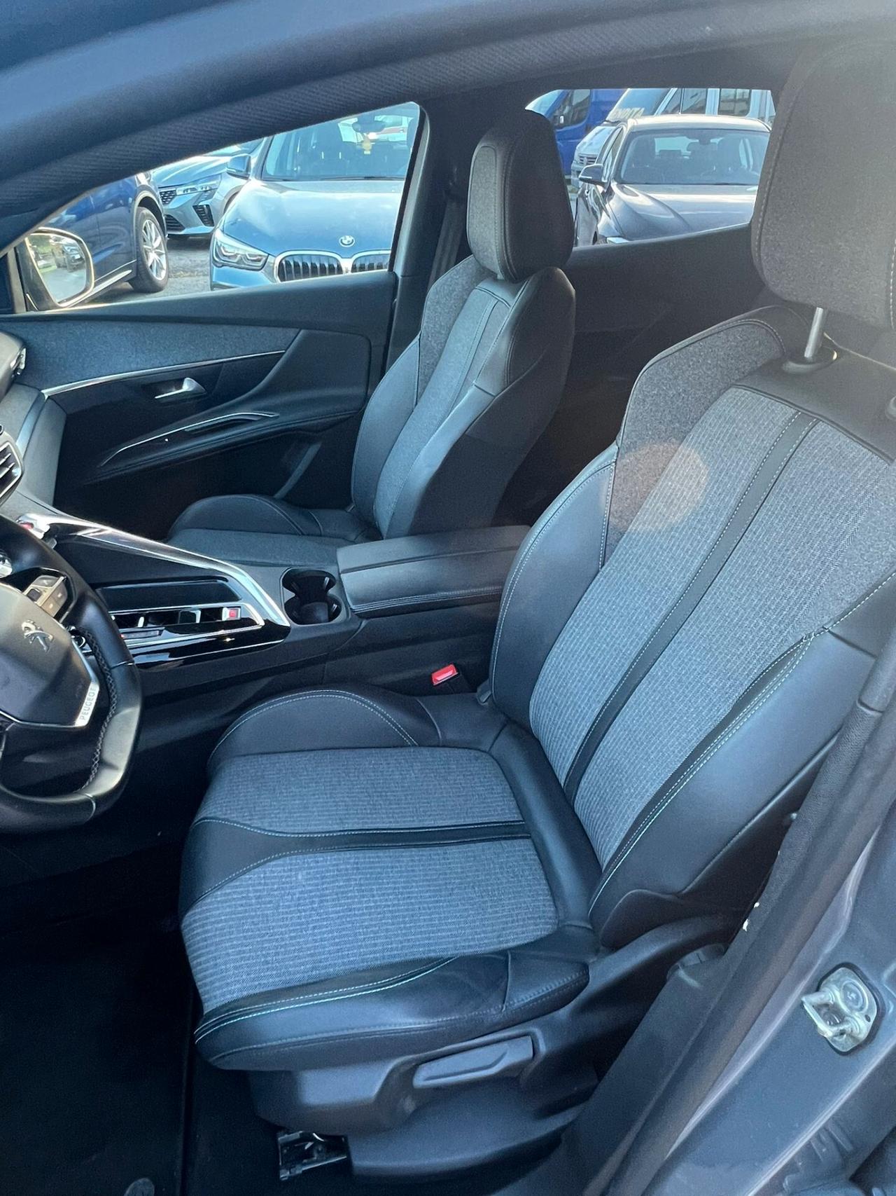 Peugeot 3008 BlueHDi 130 S&S EAT8 Allure Pack