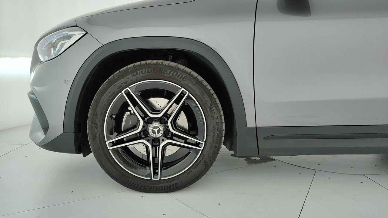 Mercedes-Benz GLA 200 d Premium 4matic auto