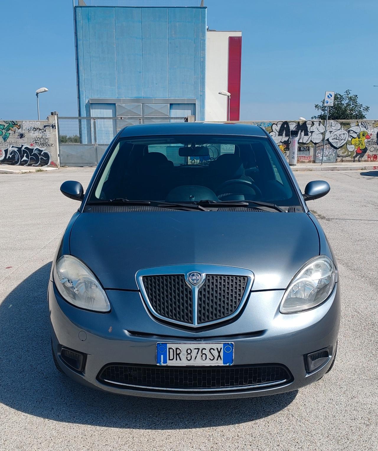 Lancia Ypsilon 1.2 Oro Plus NEOPATENTATI