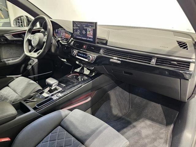 Audi A4 Avant 40 TDI S tronic line edition