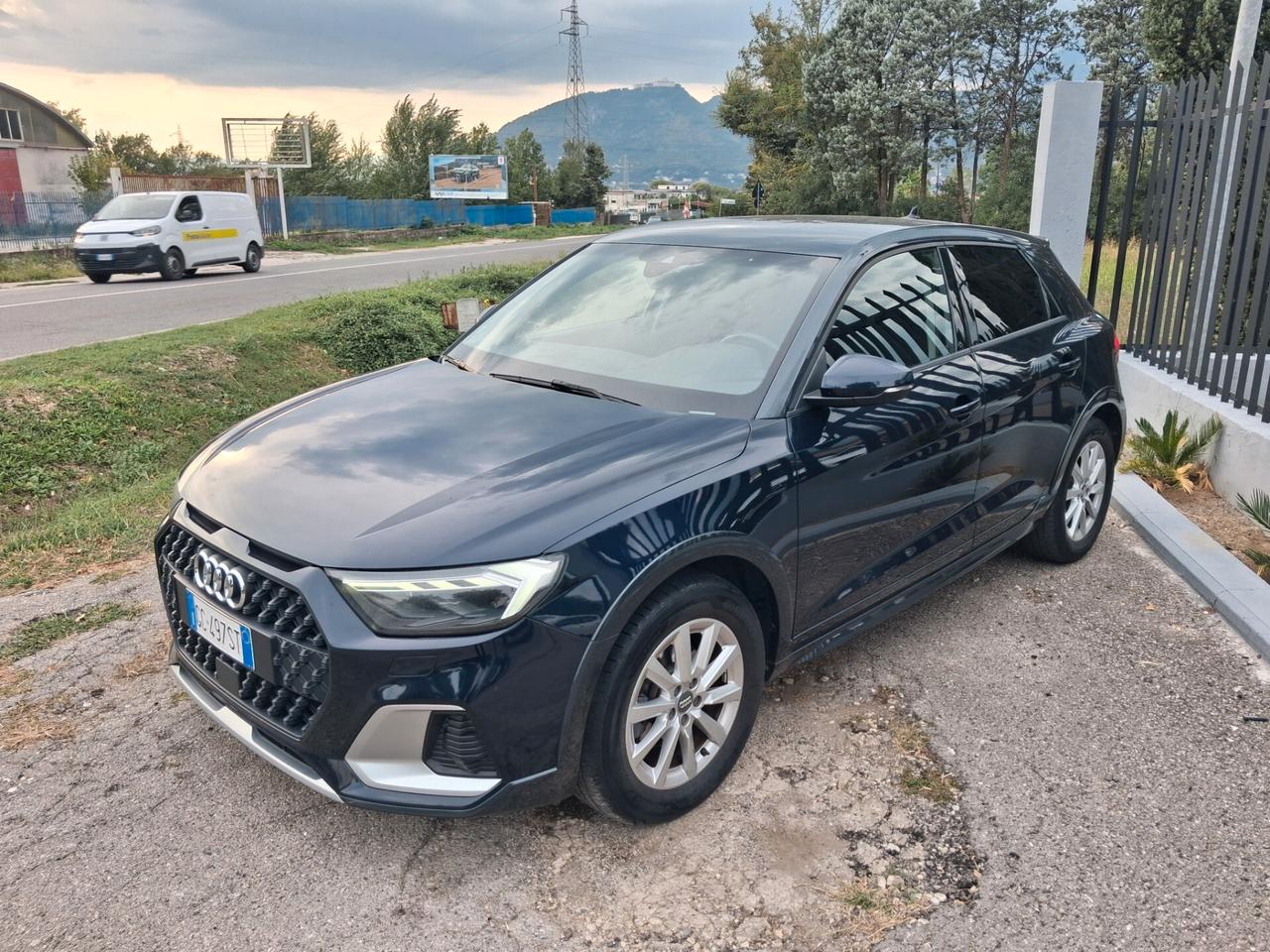 Audi A1 citycarver 30 TFSI Identity Contrast