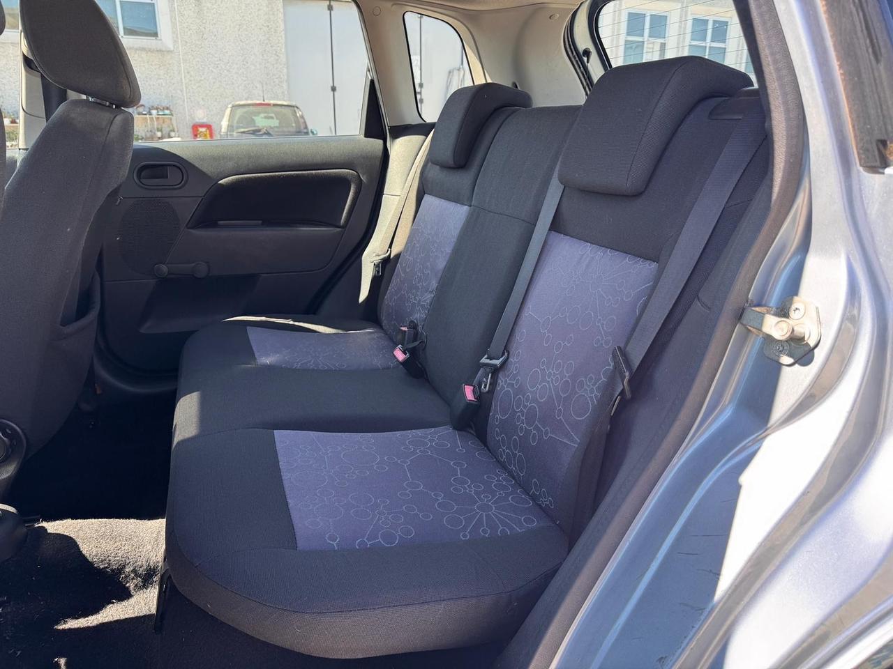 Ford Fiesta 1.2 16V 5p. Ghia km 144000