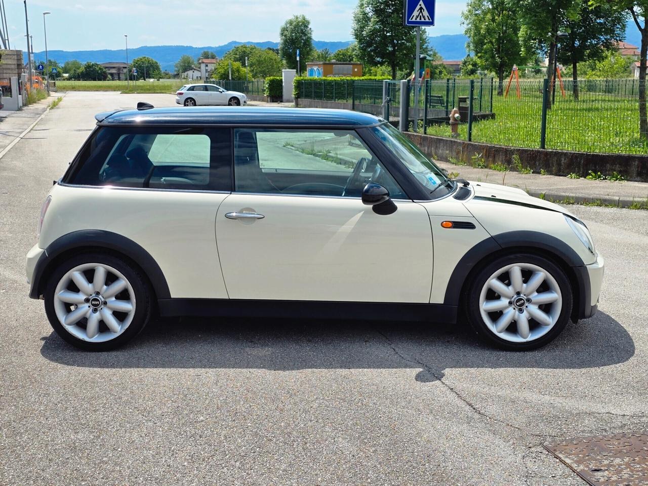Mini COOPER 1.6 B OK PER NEOPATENTATI