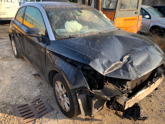 Audi A1 1.6 TDI 2012 incidentata