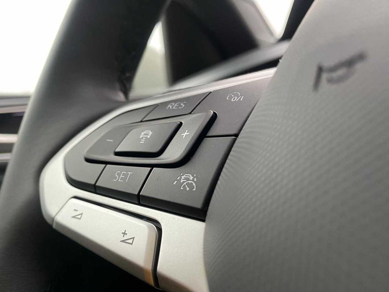 Volkswagen Polo 1.0 TSI R-Line