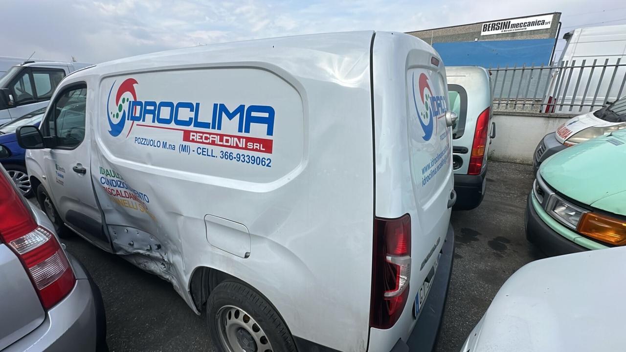 Fiat doblo diesel del 2024 km 25 Mila