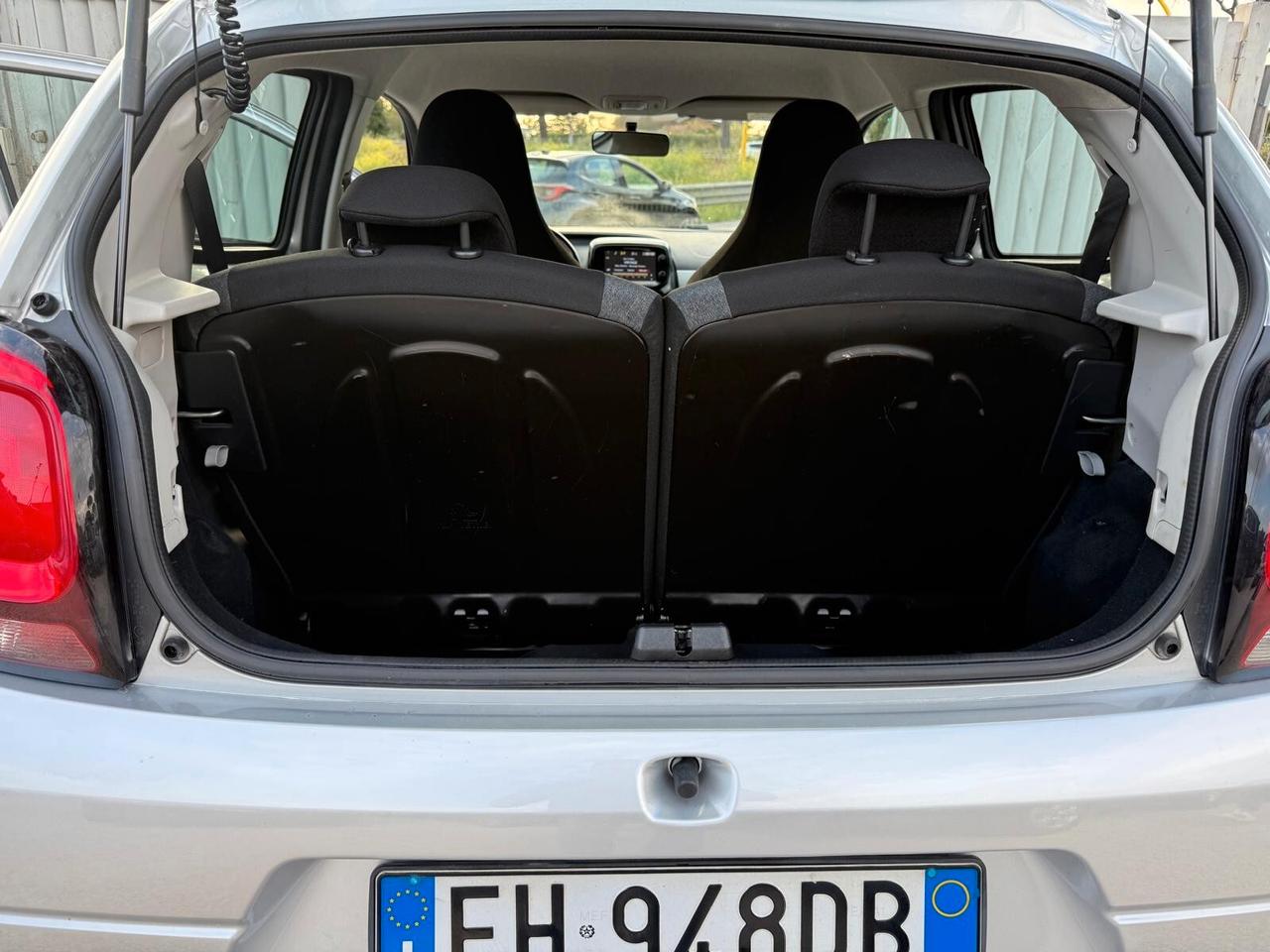 Citroen C1 VTi 68 5 porte Shine Adatta a Neo Patentati
