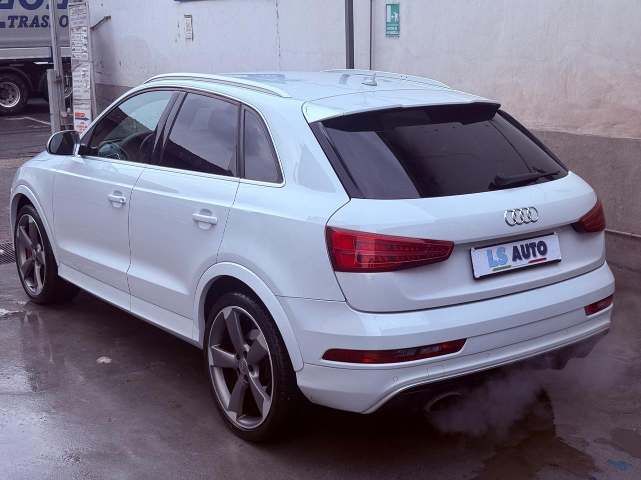 Audi Q3 RS 2.5 TFSI quattro S tronic