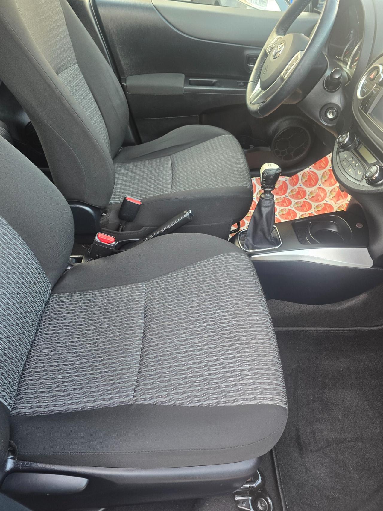 Toyota Yaris 1.4 D-4D 5 porte Lounge