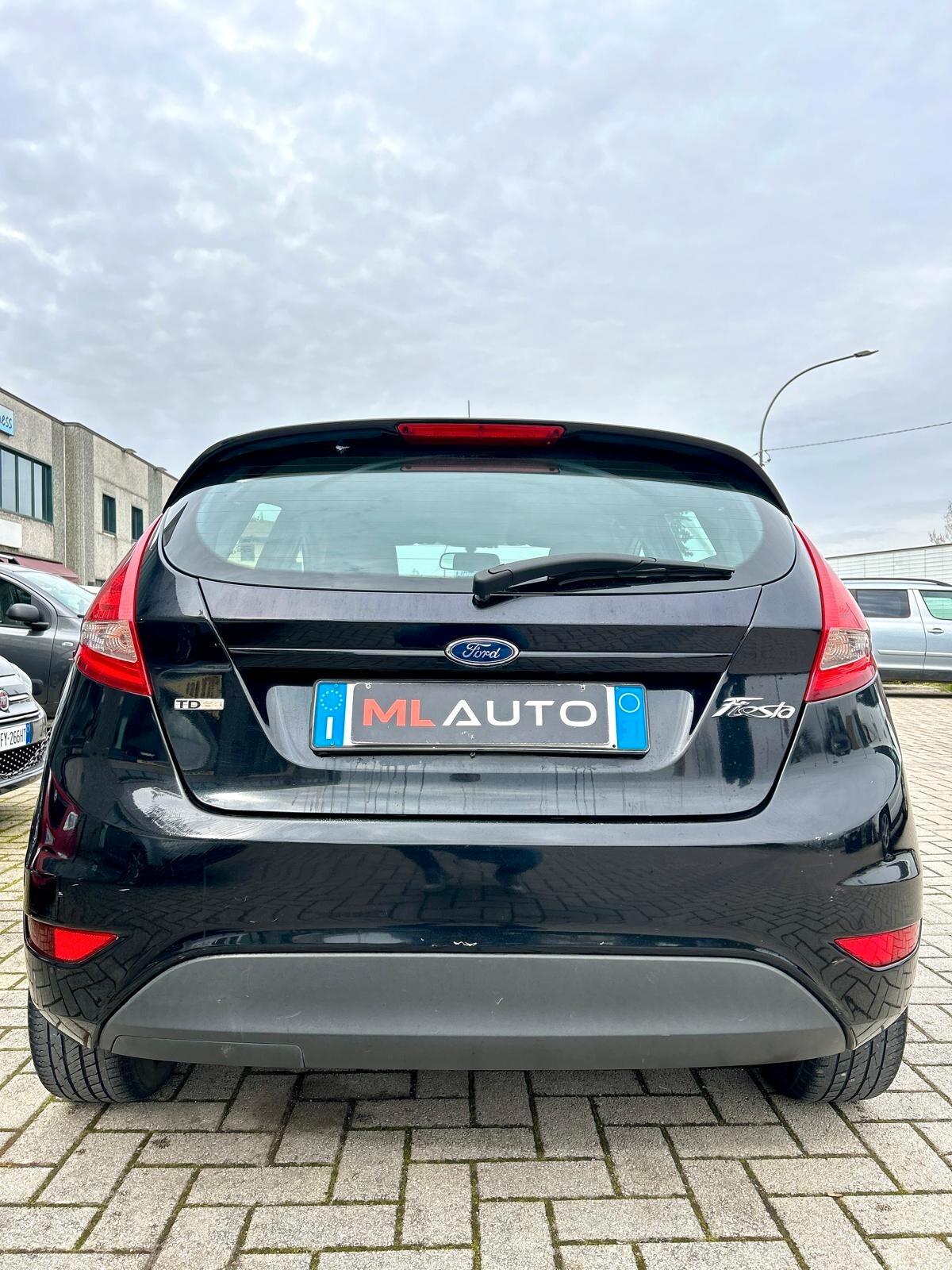 Ford Fiesta 1.4 TDCi 68CV 5 porte Titanium