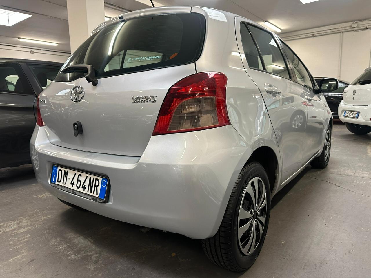 Toyota Yaris 1.0 5 porte