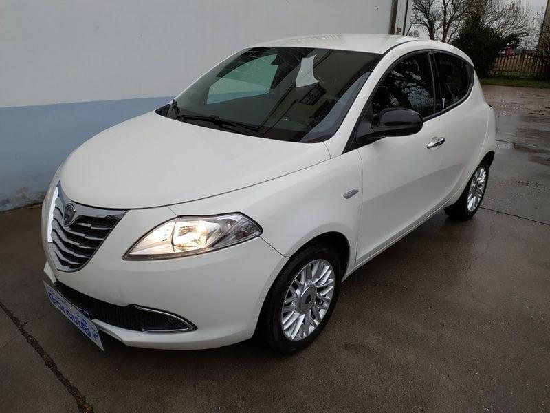 Lancia Ypsilon 1.2 69 CV 5p Gold Finanziato