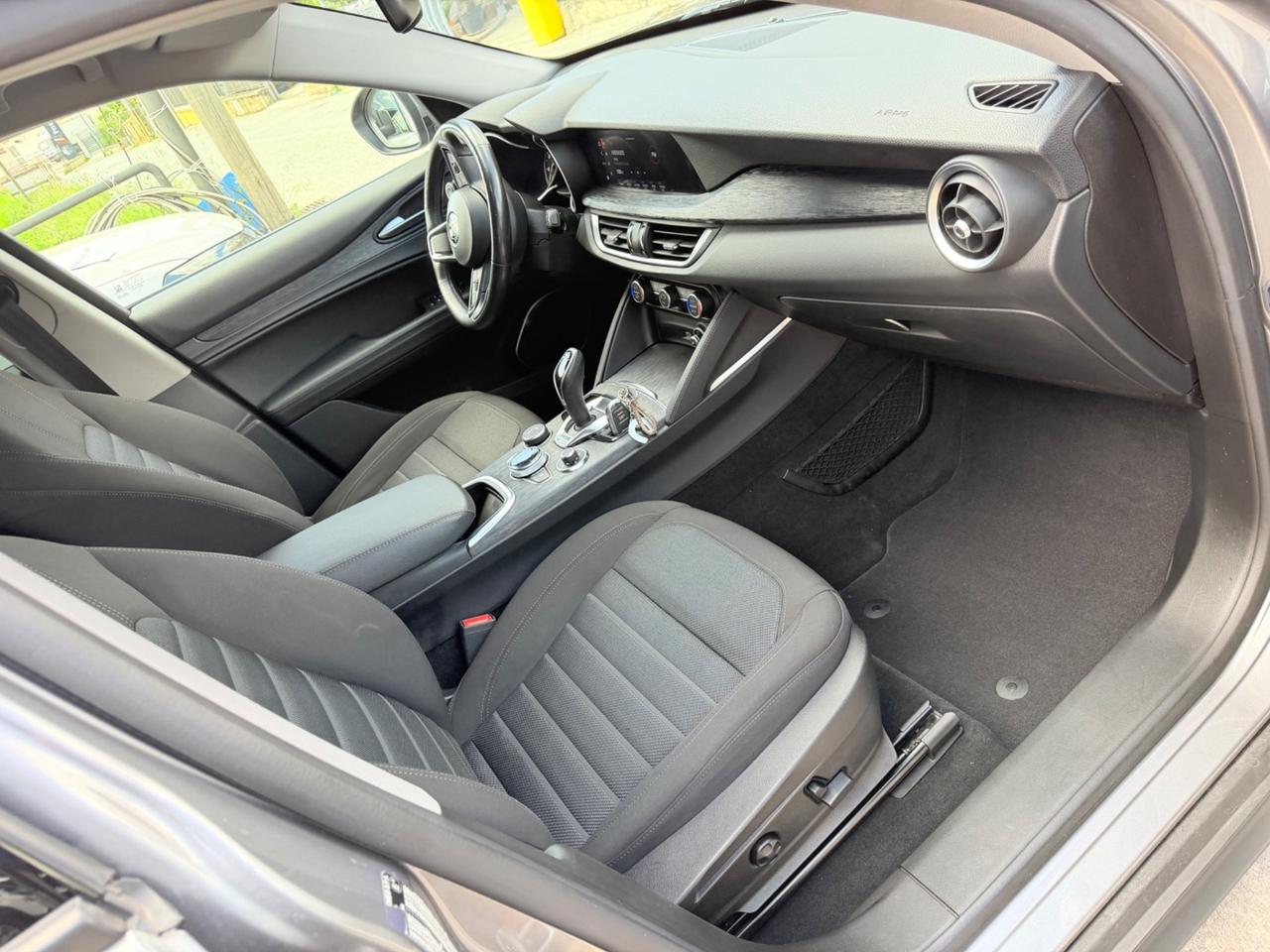 Alfa Romeo Stelvio 2.2 Turbodiesel 190 CV AT8 Q4 Business