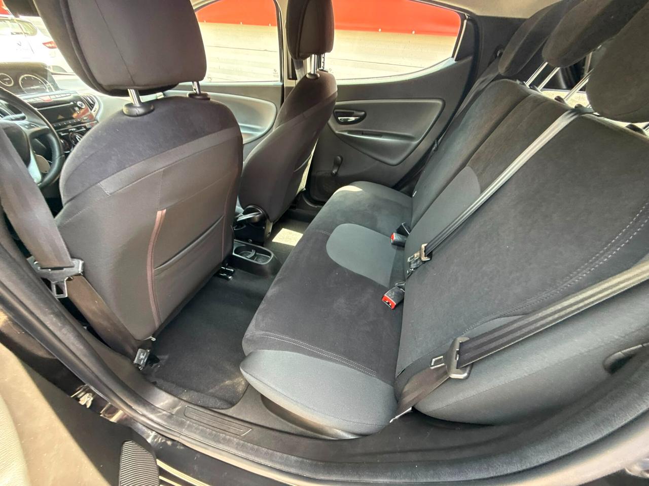 Lancia Ypsilon 1.3 MJT 95cv Silver - 2012