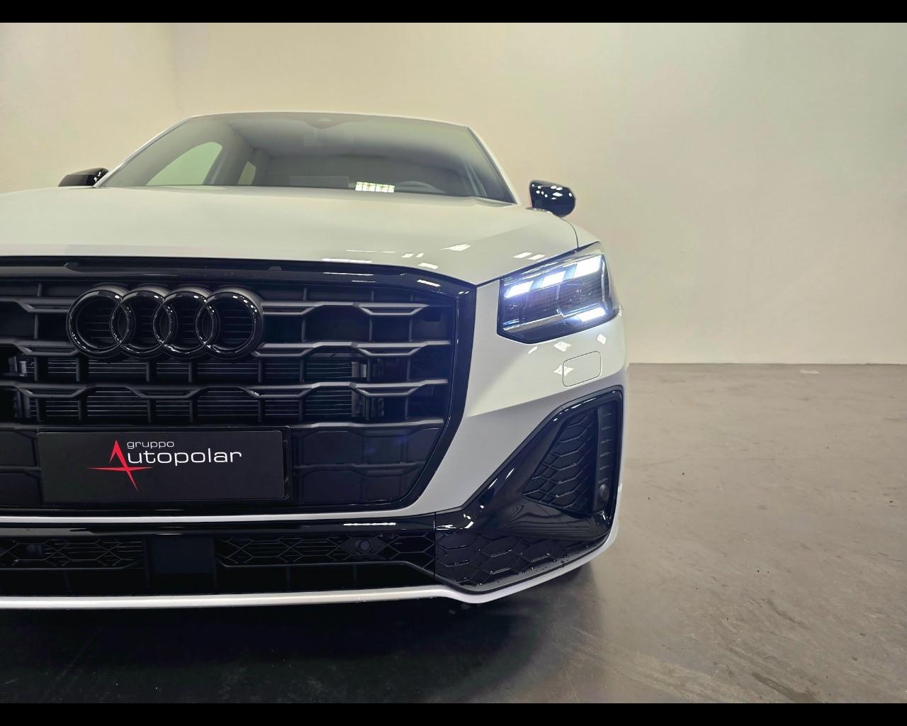 AUDI Q2 35 TFSI S-TRONIC IDENTITY BLACK