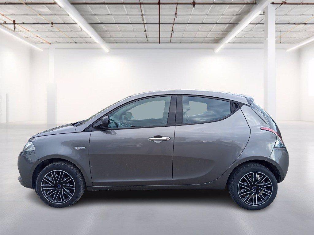 LANCIA Ypsilon 1.0 firefly hybrid Silver Plus s&s 70cv del 2023